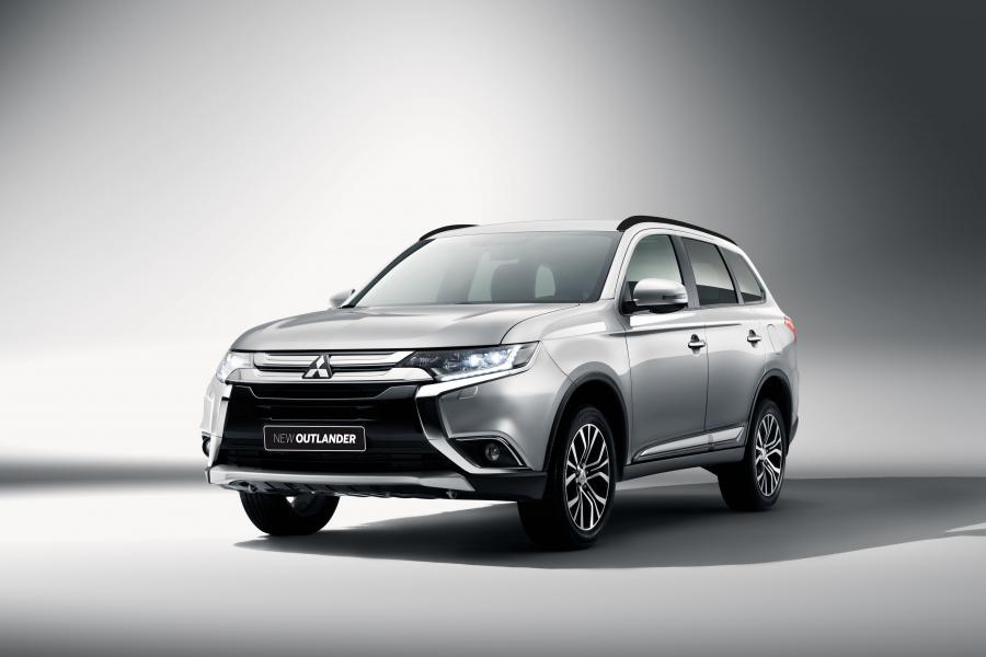  Mitsubishi Outlander 2015 года  (фото 6 из 10)